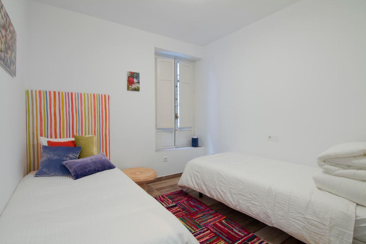 El Piso Del Arte...Un Espacio Muy Especial Y Unico Apartment Granada Bagian luar foto